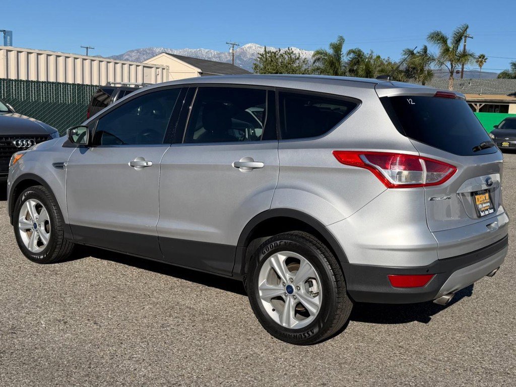 Used 2016 Ford Escape SE image 9