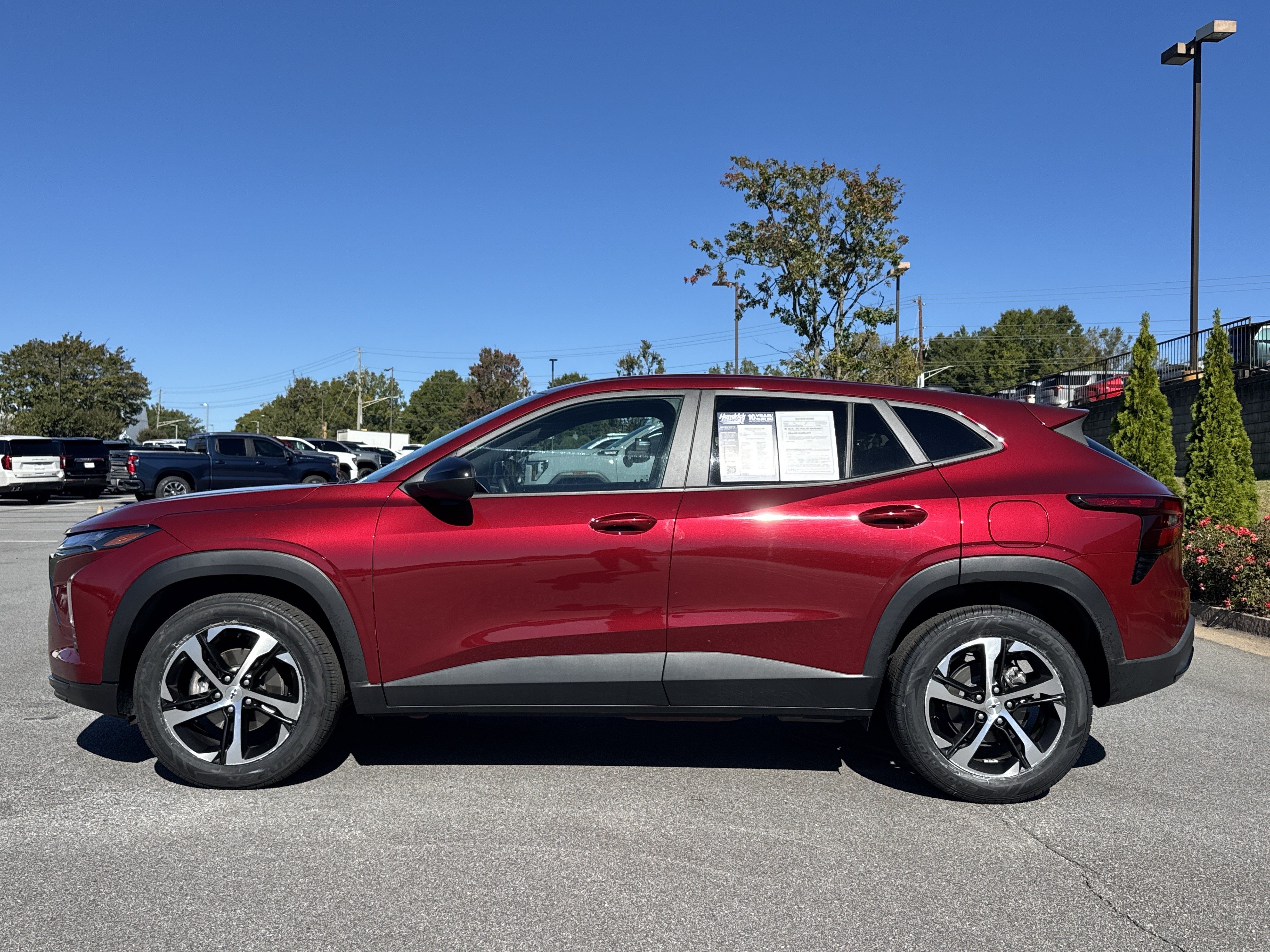 Used 2024 Chevrolet Trax RS w/ Driver Confidence Package FWD image 7