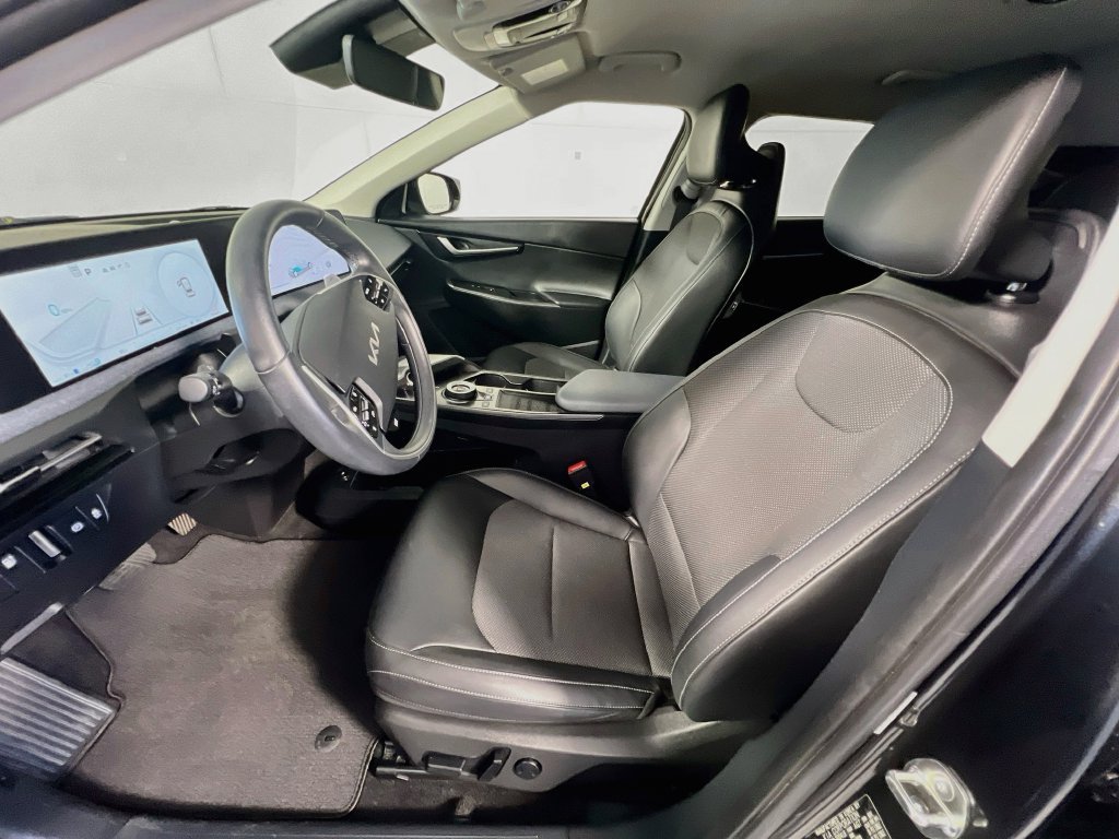 Certified 2023 Kia EV6 Light RWD image 22