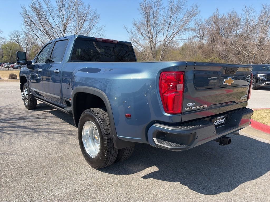 Used 2025 Chevrolet Silverado 3500 High Country w/ High Country Premium Package AWD/4WD image 5