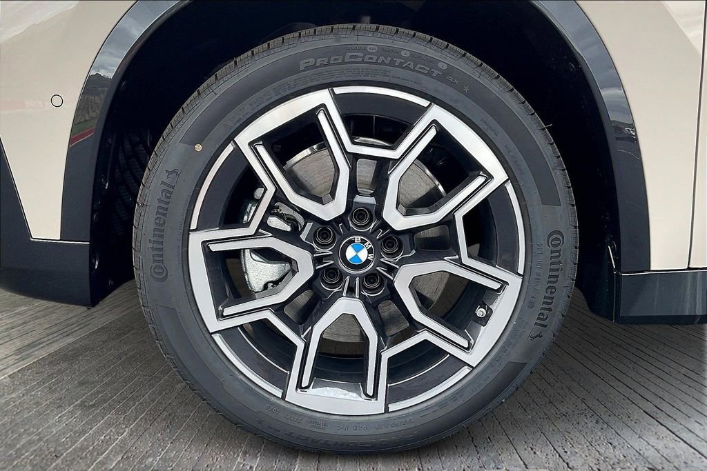 New 2026 BMW X1 xDrive28i w/ Technology Package AWD/4WD image 13
