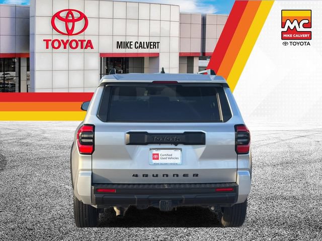 Certified 2025 Toyota 4Runner SR5 AWD/4WD image 4