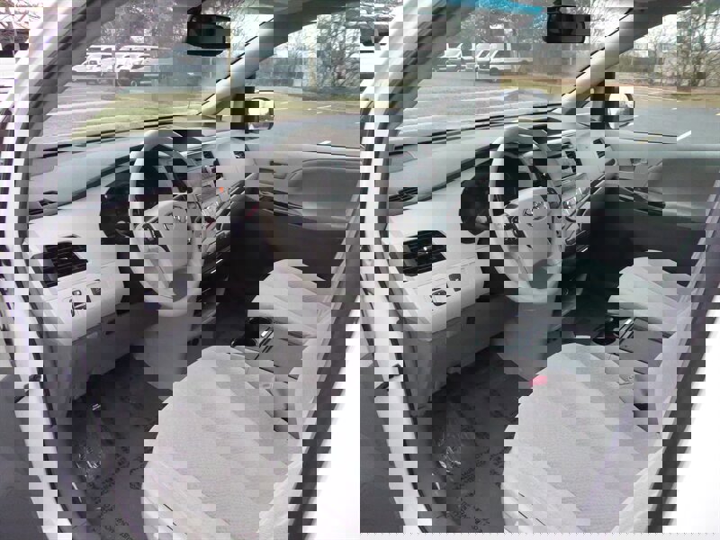 Used 2014 Toyota Sienna LE image 17