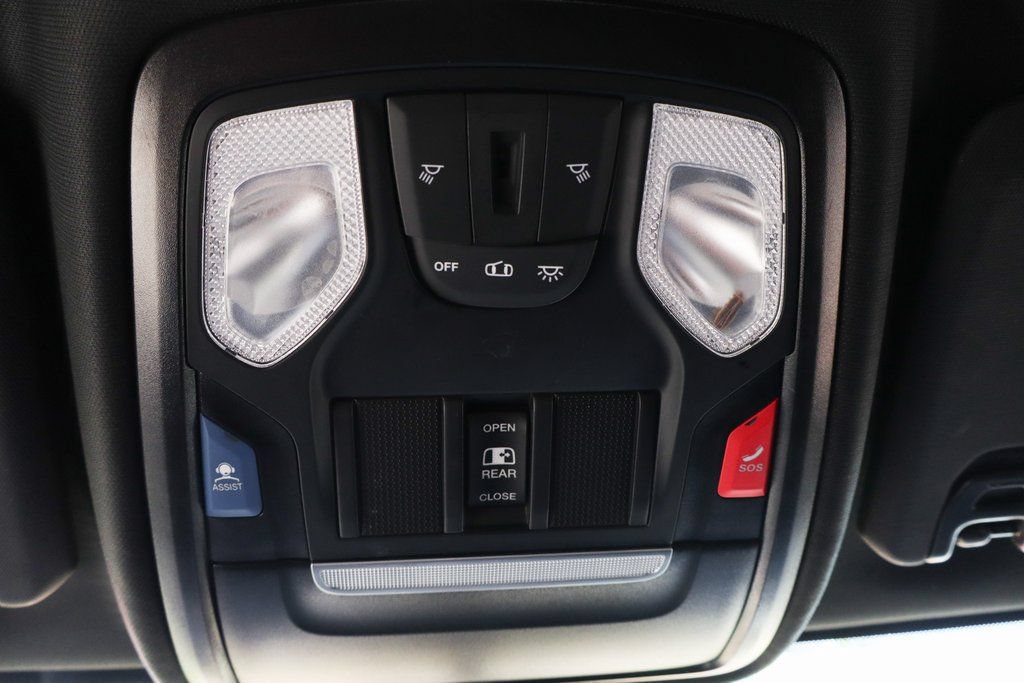 Used 2024 RAM 2500 Tradesman w/ Chrome Appearance Group AWD/4WD image 26