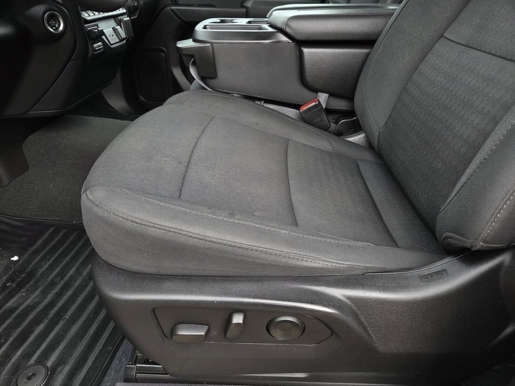 Used 2024 Chevrolet Silverado 2500 Custom w/ Custom Value Package AWD/4WD image 13