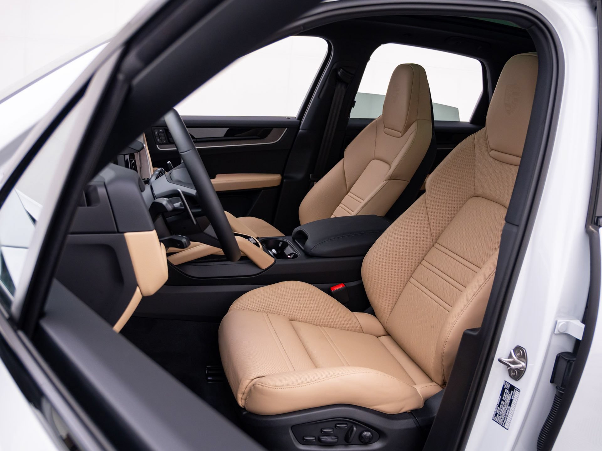 New 2026 Porsche Cayenne AWD/4WD image 16