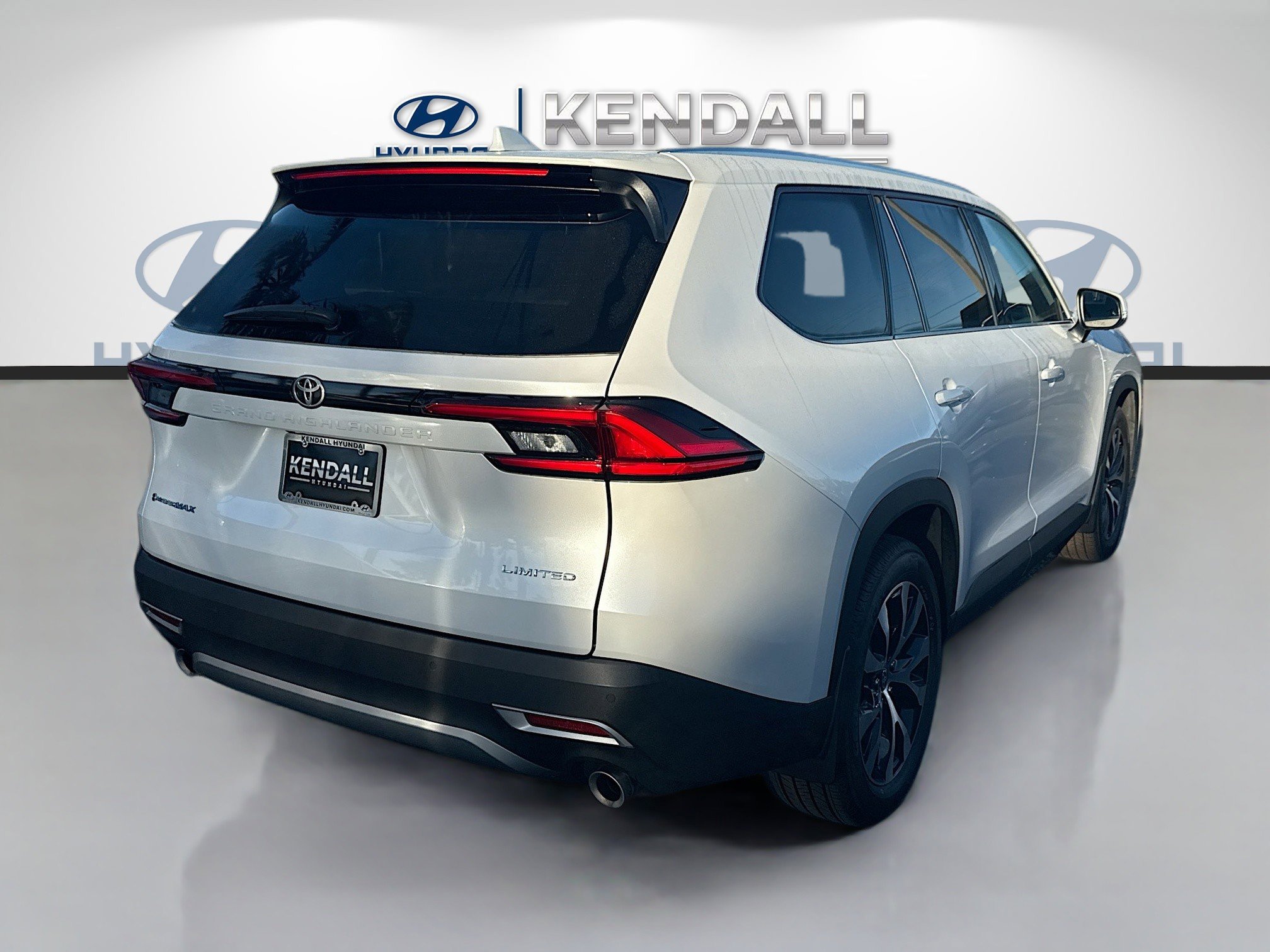 Used 2024 Toyota Grand Highlander AWD Hybrid image 6