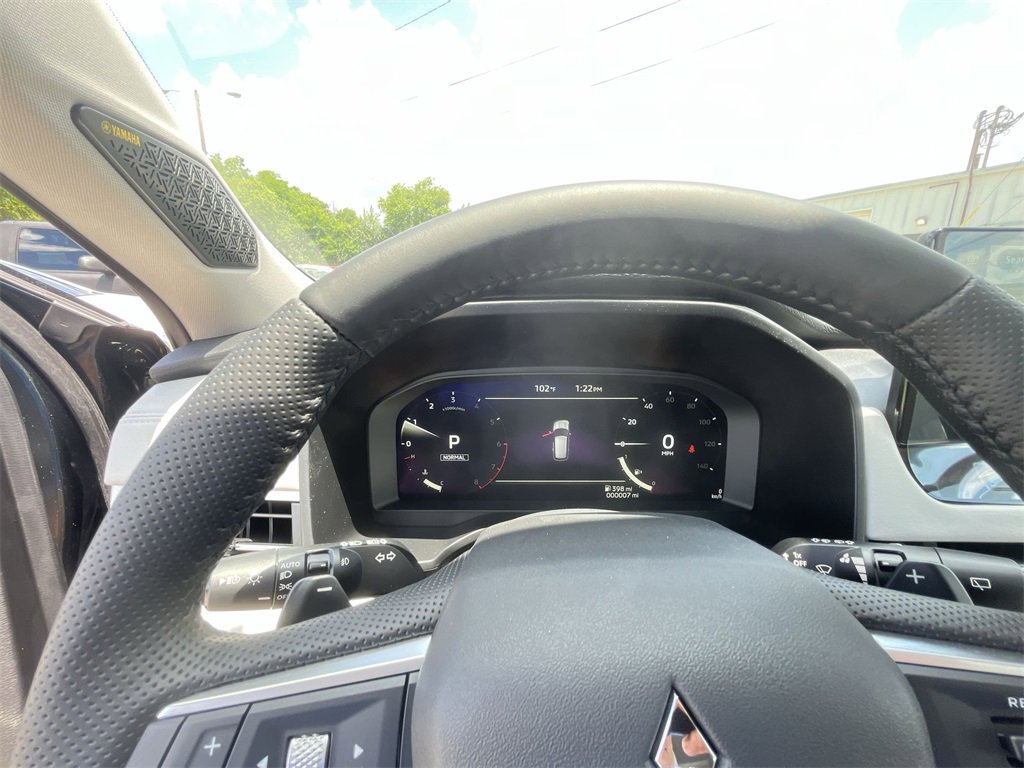 New 2025 Mitsubishi Outlander SE image 15