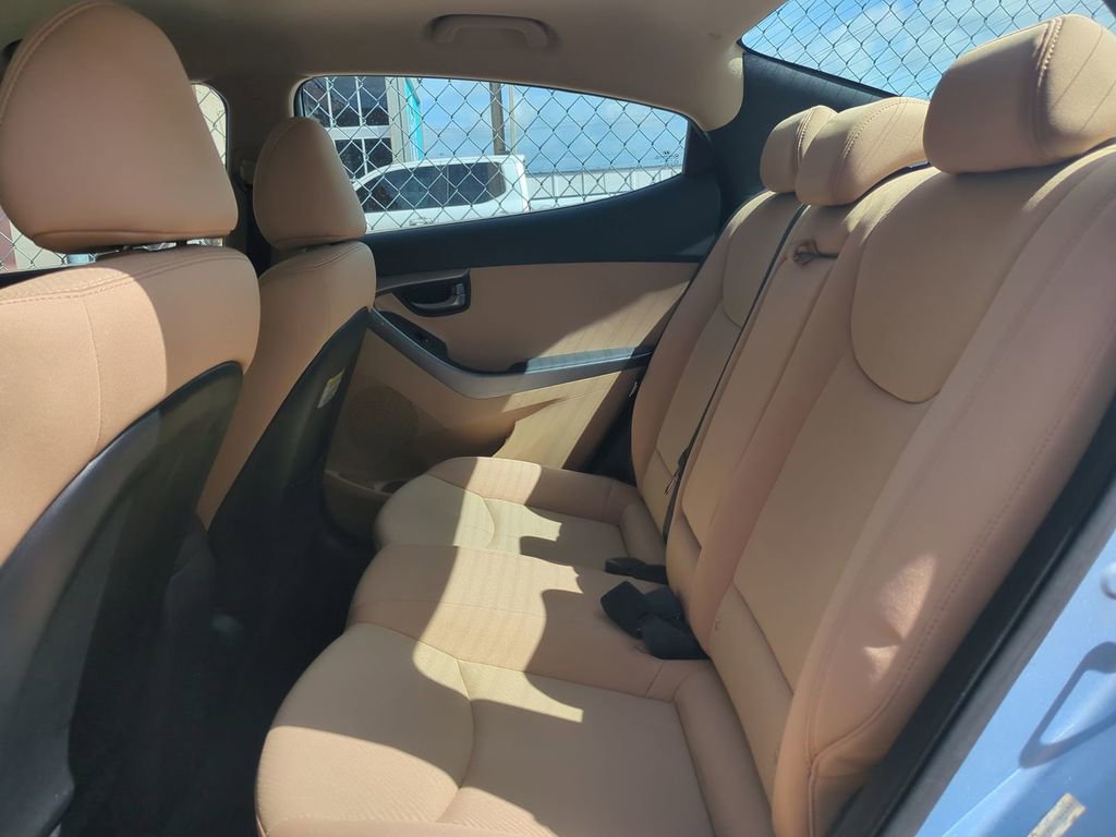 Used 2013 Hyundai Elantra GLS image 16