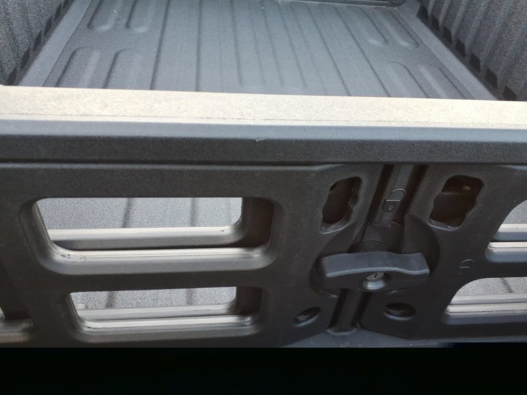 New 2026 RAM 2500 Laramie AWD/4WD image 5