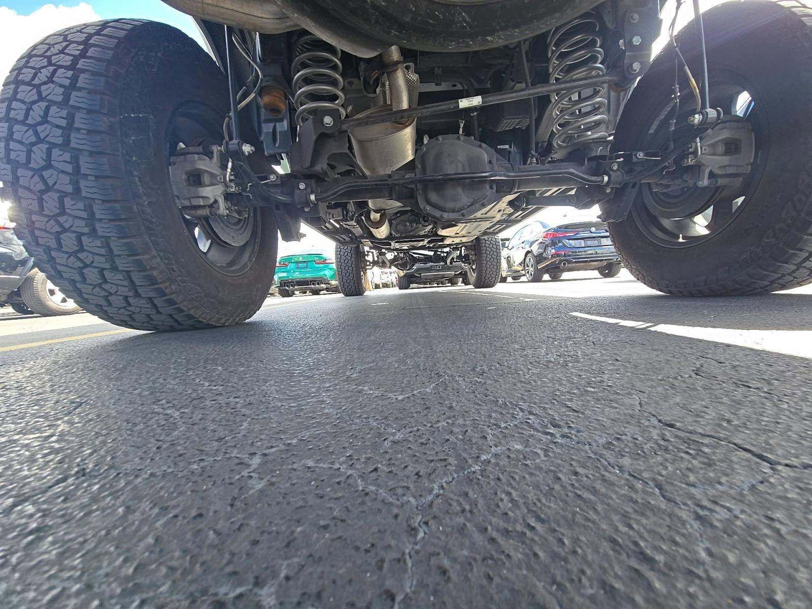 Used 2023 Jeep Gladiator Sport image 7