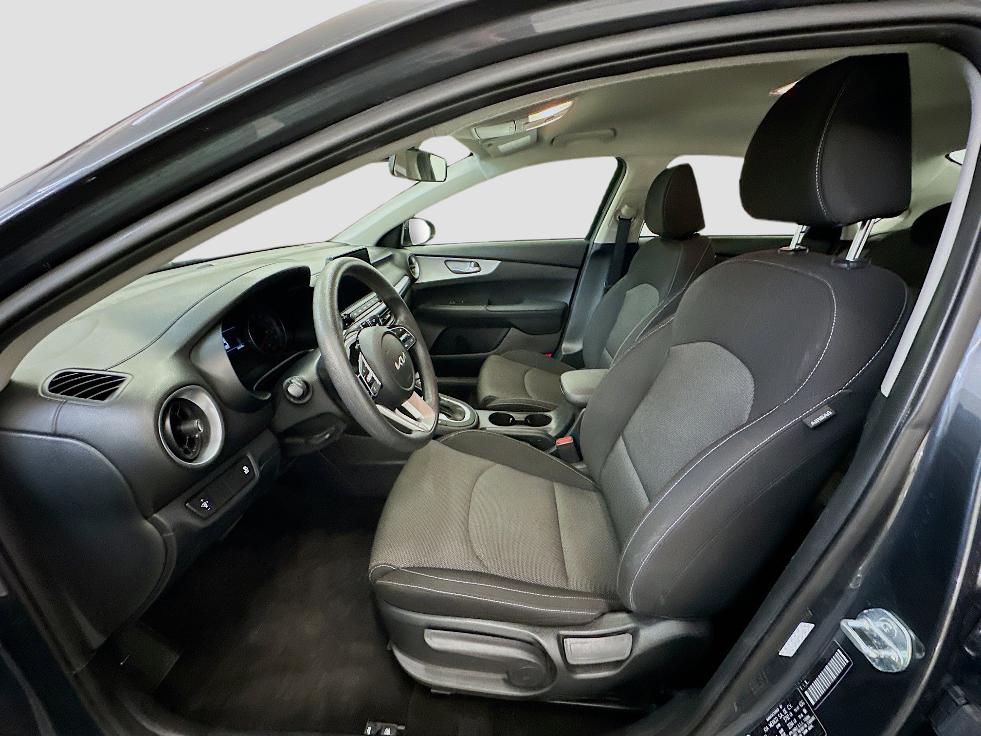 Used 2024 Kia Forte LXS image 13