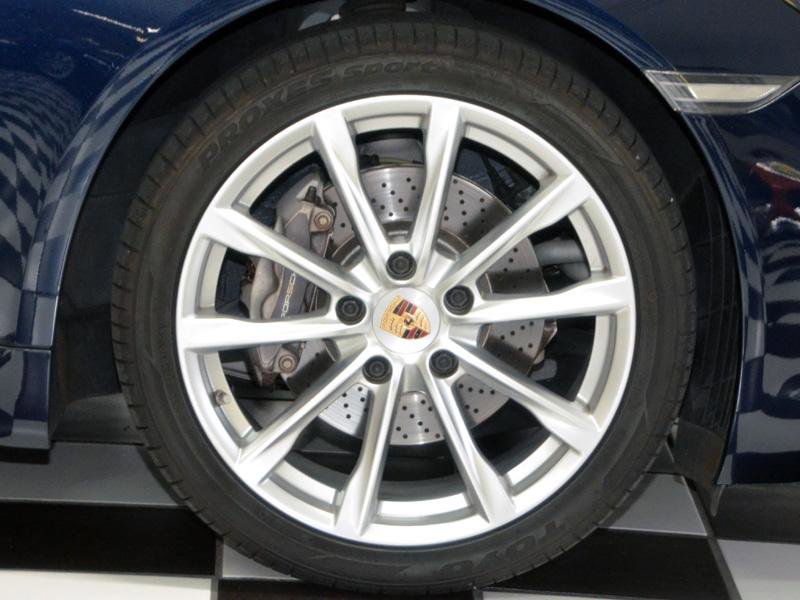 Used 2018 Porsche 718 Boxster RWD image 14