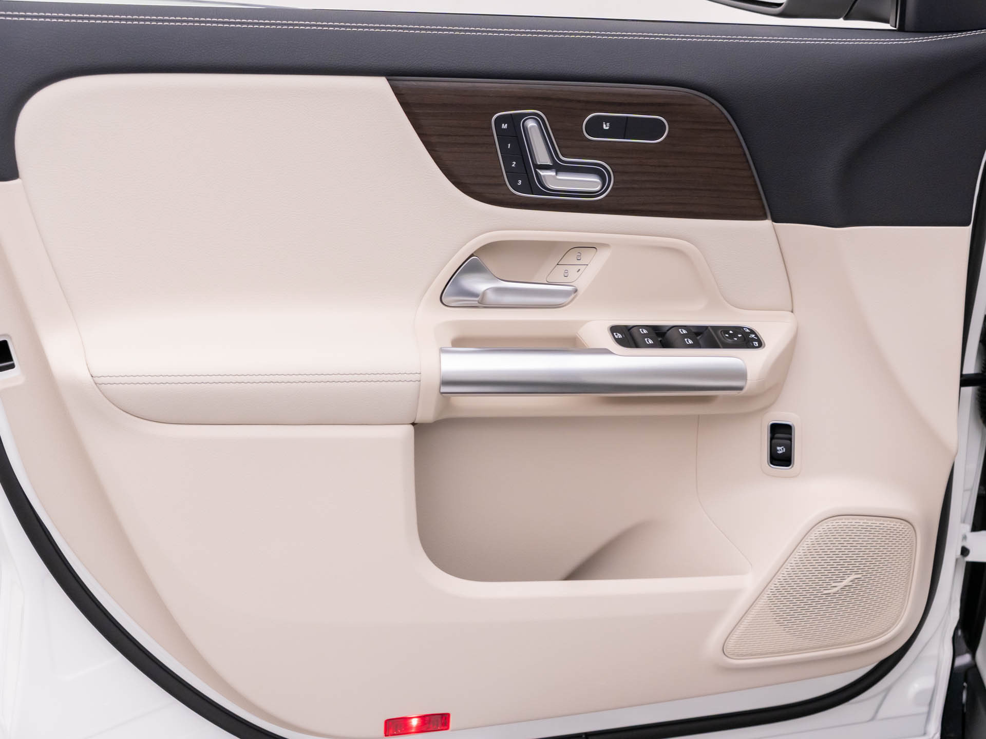 New 2026 Mercedes-Benz GLA 250 4MATIC image 14