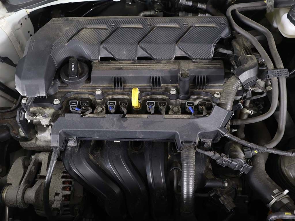 Certified 2024 Hyundai Venue SEL FWD image 17