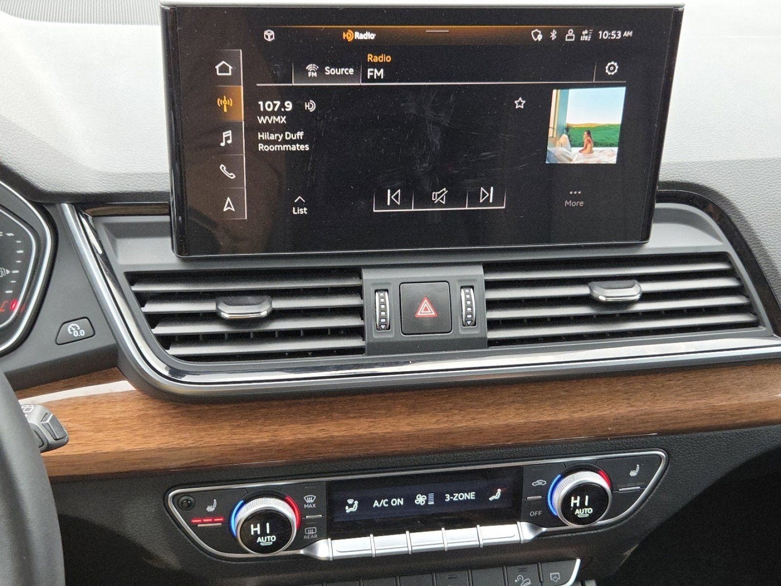 Used 2023 Audi Q5 2.0T Premium w/ Convenience Package image 31