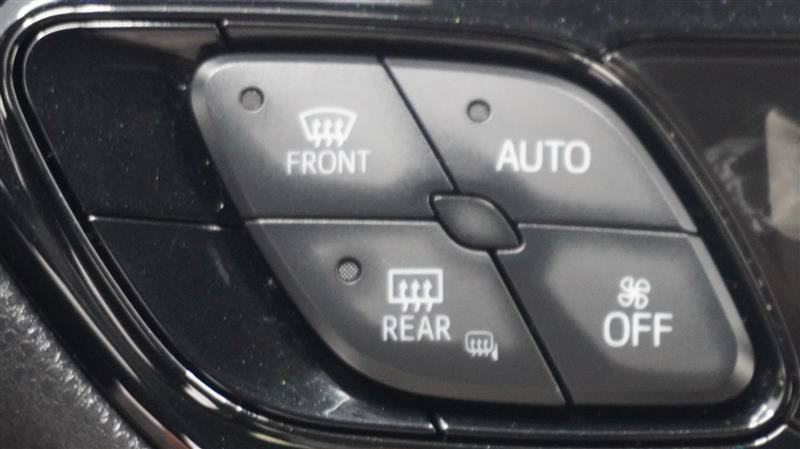 Used 2019 Toyota C-HR LE FWD image 16