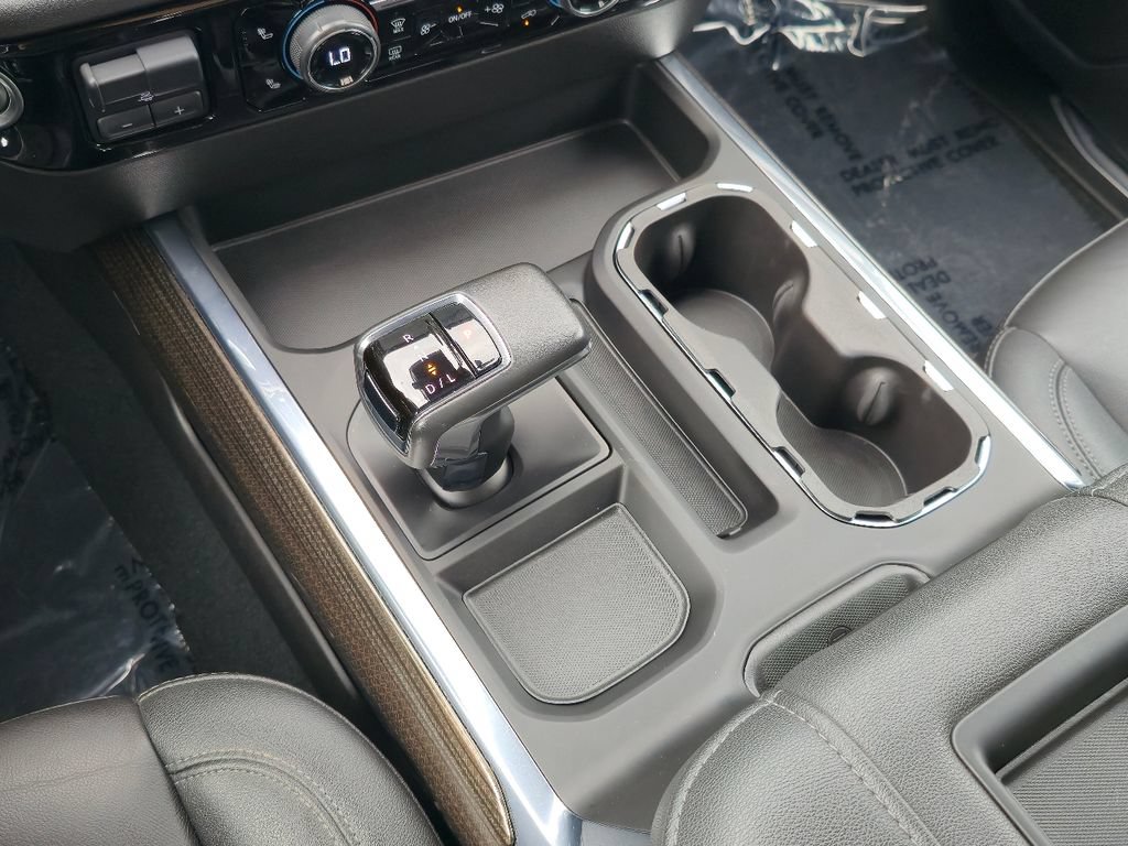 Certified 2022 Chevrolet Silverado 1500 RST w/ Redline Edition AWD/4WD image 19