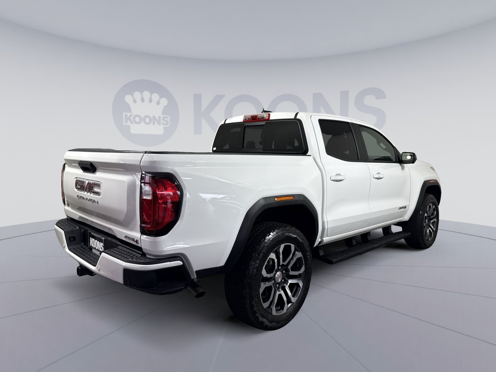 Used 2024 GMC Canyon AT4 w/ Technology Package AWD/4WD image 7