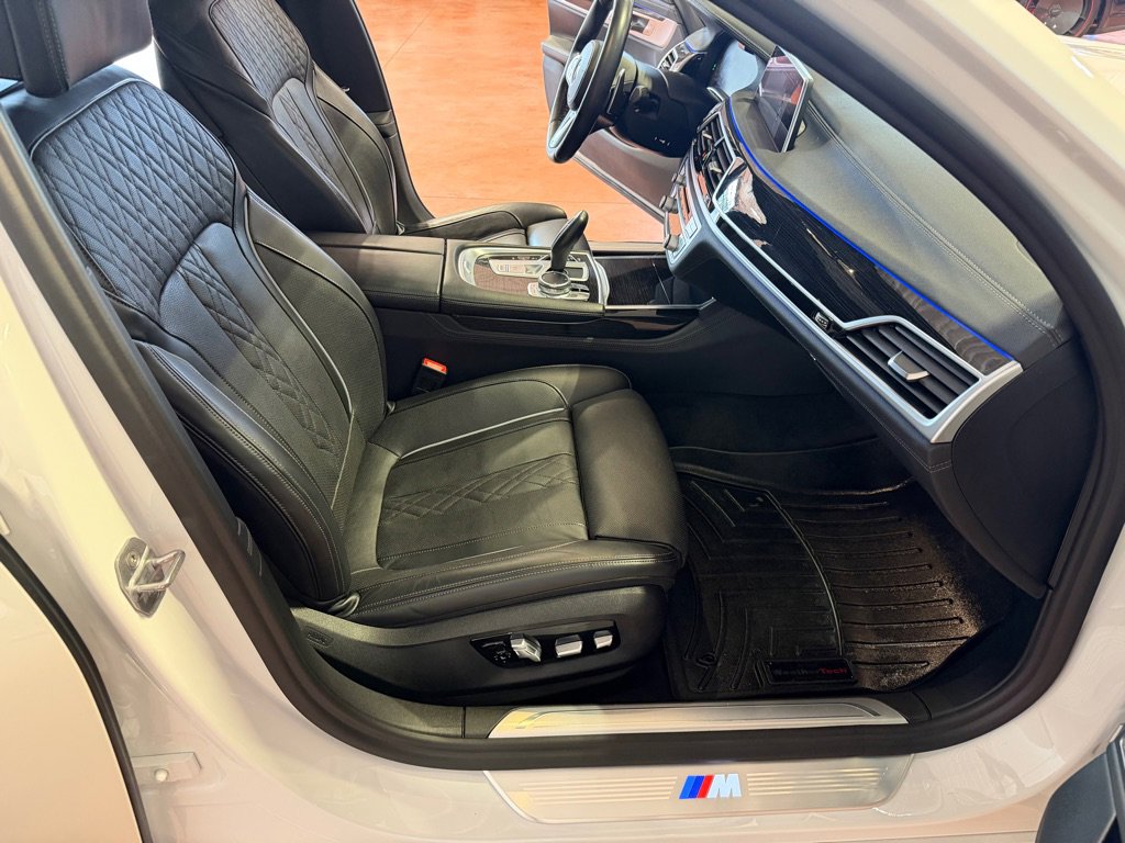 Used 2020 BMW 740i xDrive w/ M Sport Package AWD/4WD image 19