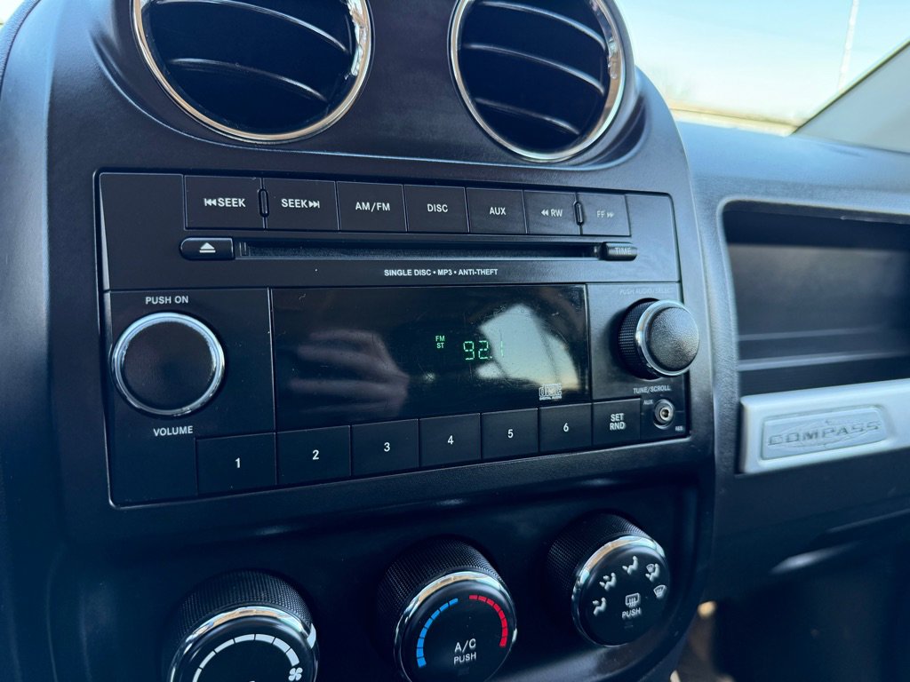 Used 2015 Jeep Compass Sport w/ Power Value Group image 28