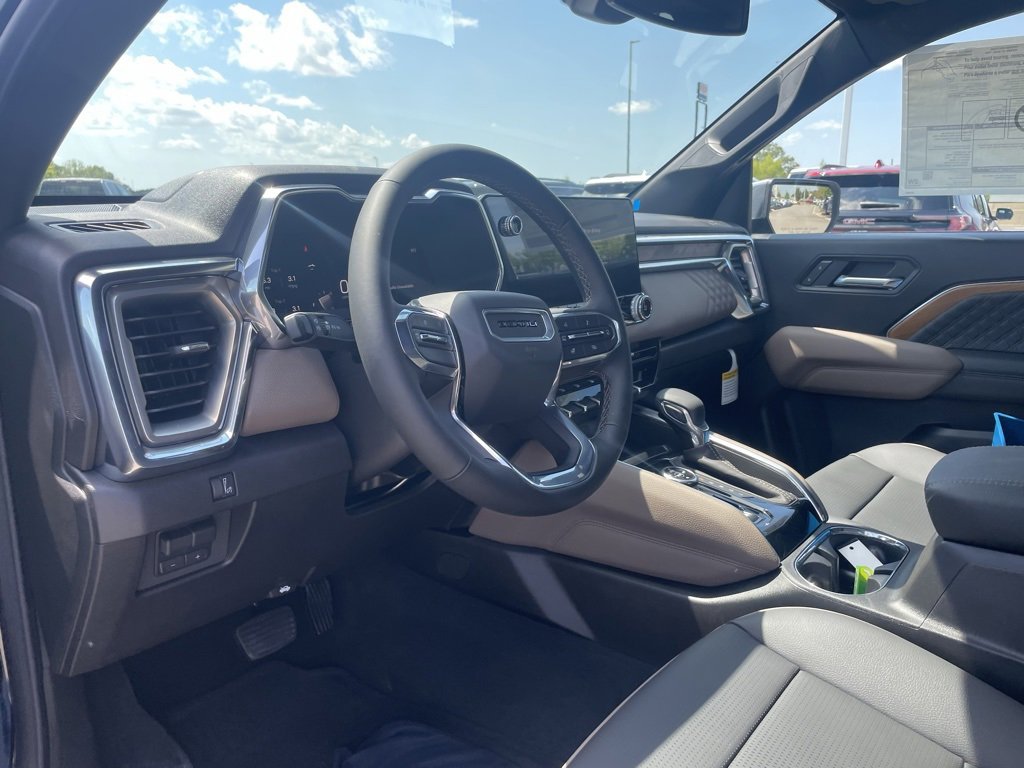 New 2026 GMC Canyon Denali image 11