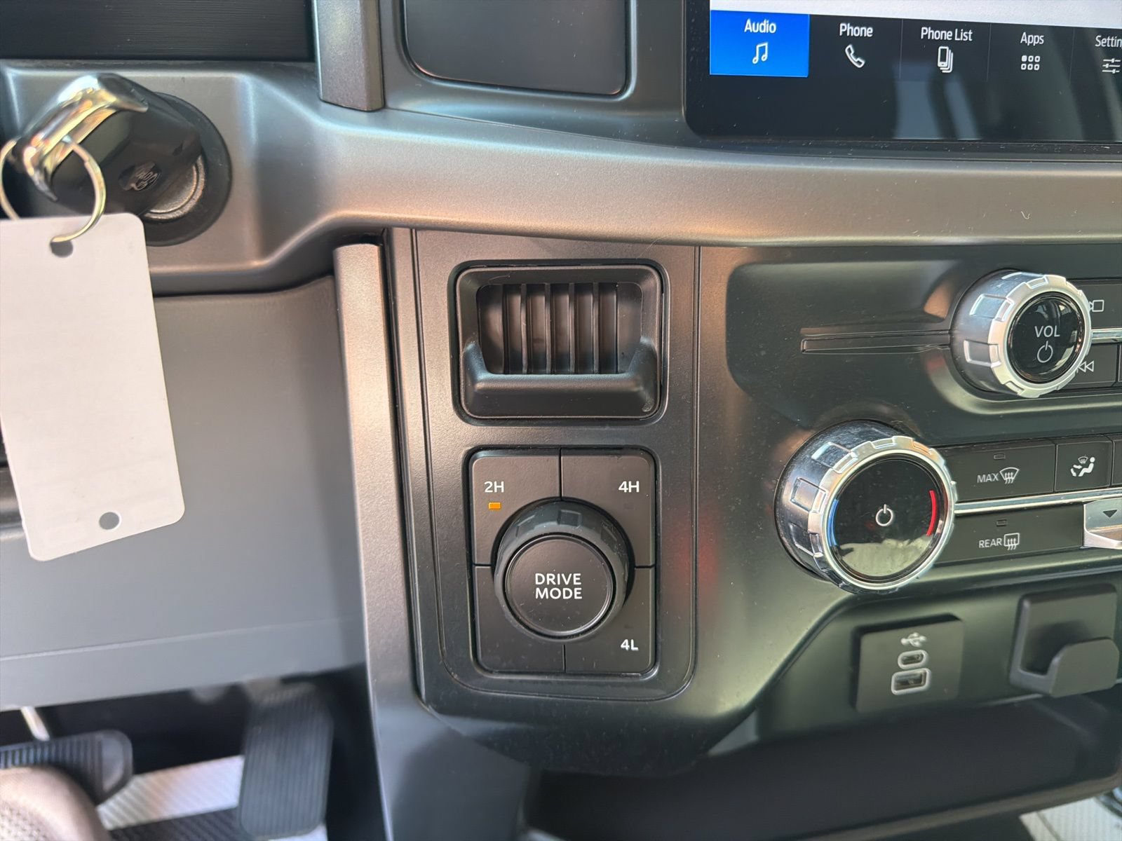 Used 2025 Ford F150 XLT w/ Equipment Group 301A Standard AWD/4WD image 13