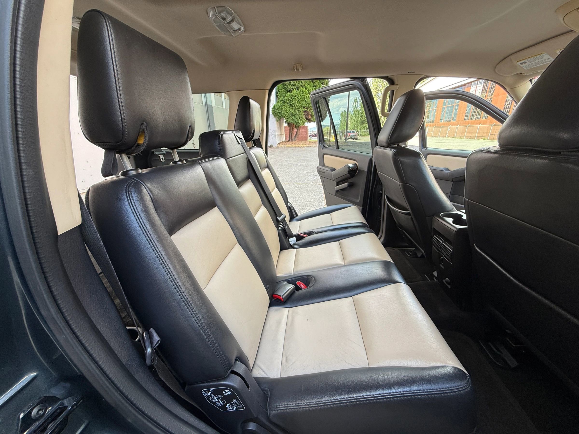 Used 2010 Ford Explorer Eddie Bauer AWD/4WD image 32