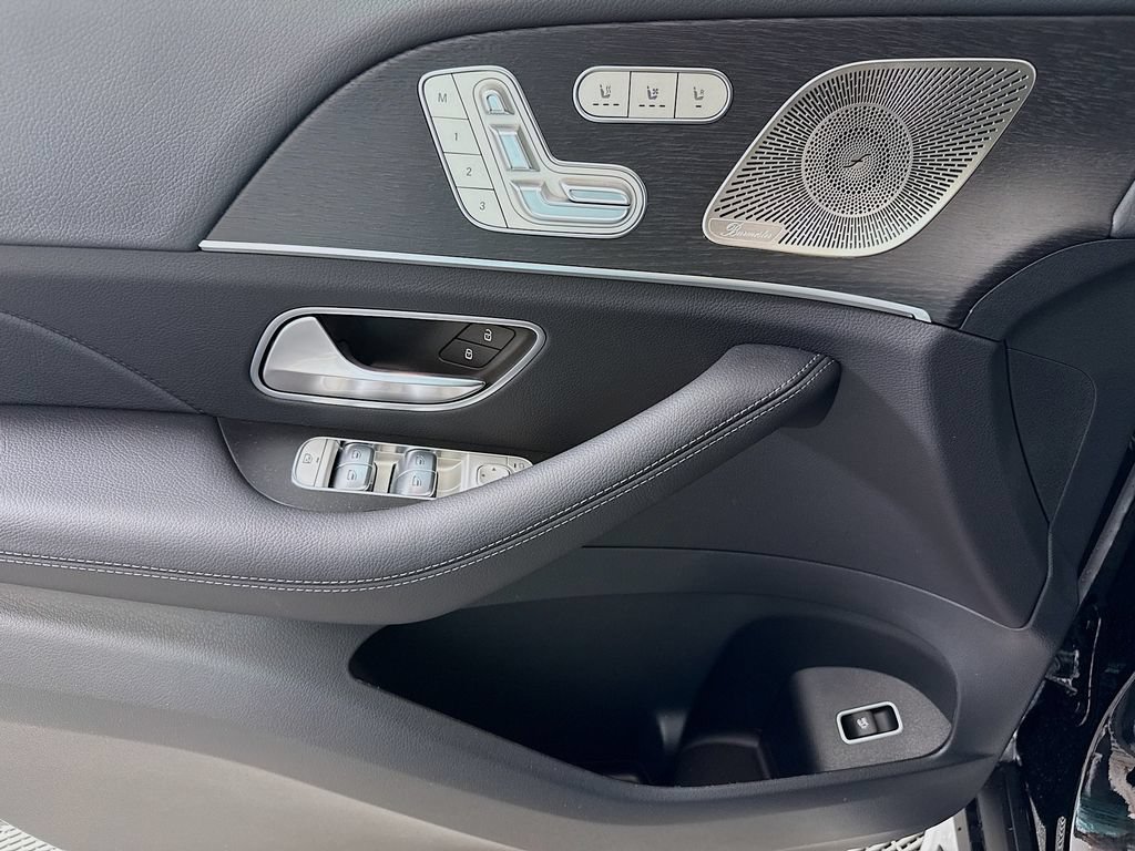 Certified 2026 Mercedes-Benz GLS 450 4MATIC image 18