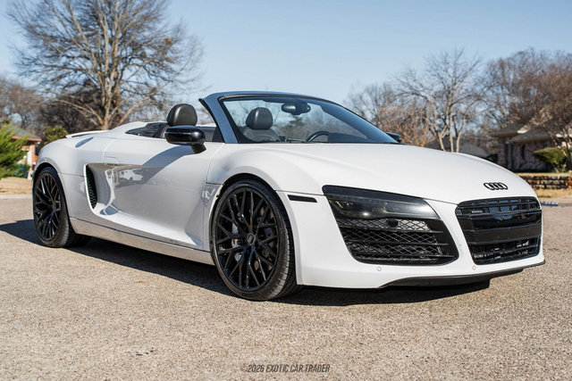 Used 2015 Audi R8 V8 w/ Full Leather Package image 12