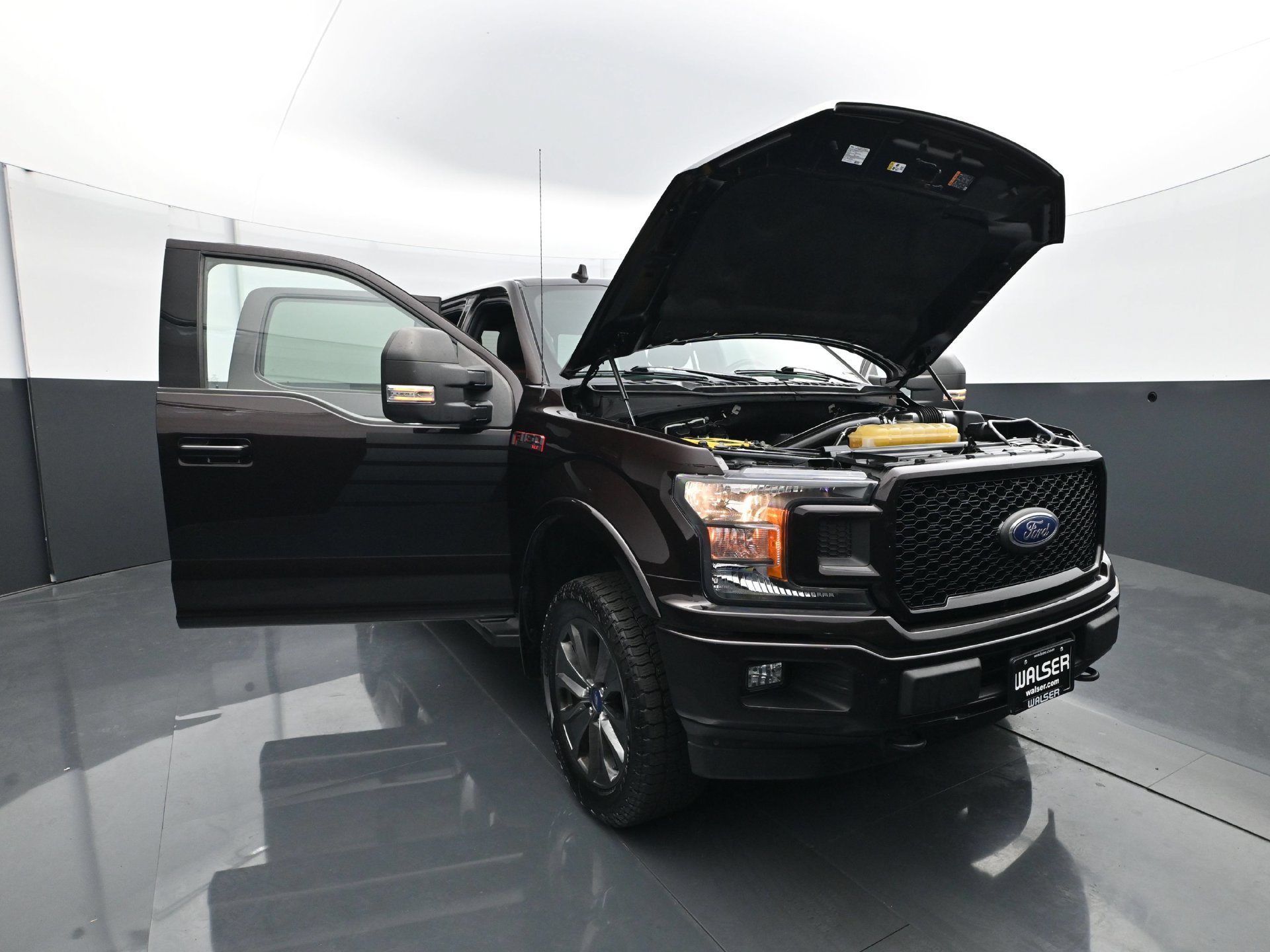 Used 2018 Ford F150 XLT w/ Equipment Group 302A Luxury AWD/4WD image 38