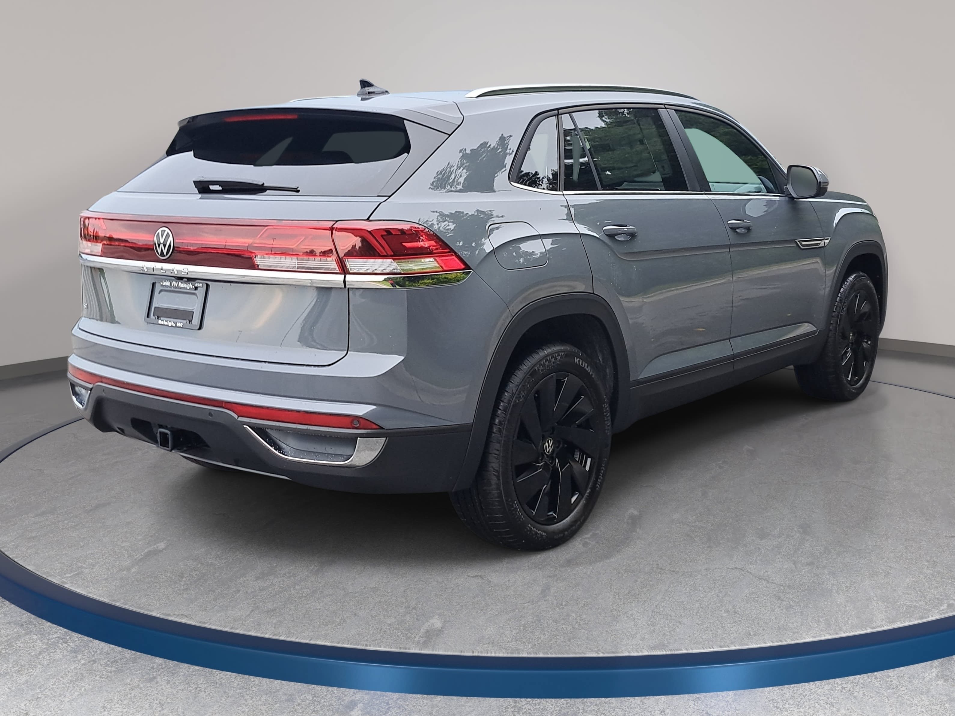 New 2026 Volkswagen Atlas Cross Sport SE FWD image 5