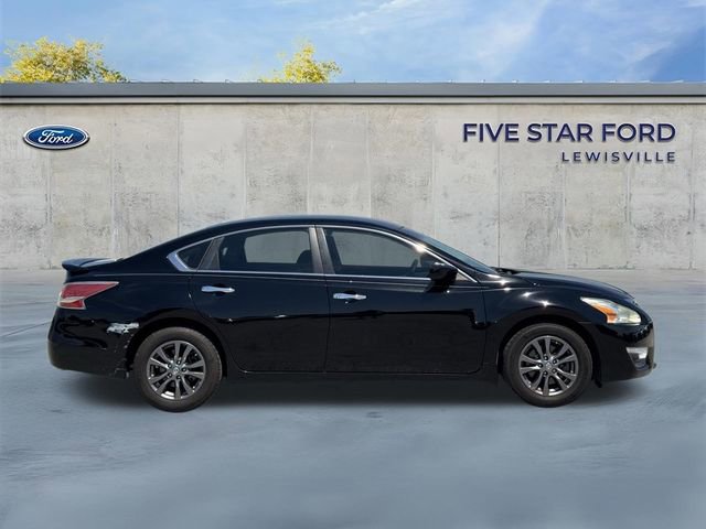 Used 2015 Nissan Altima 2.5 S w/ Sport Value Package FWD image 3