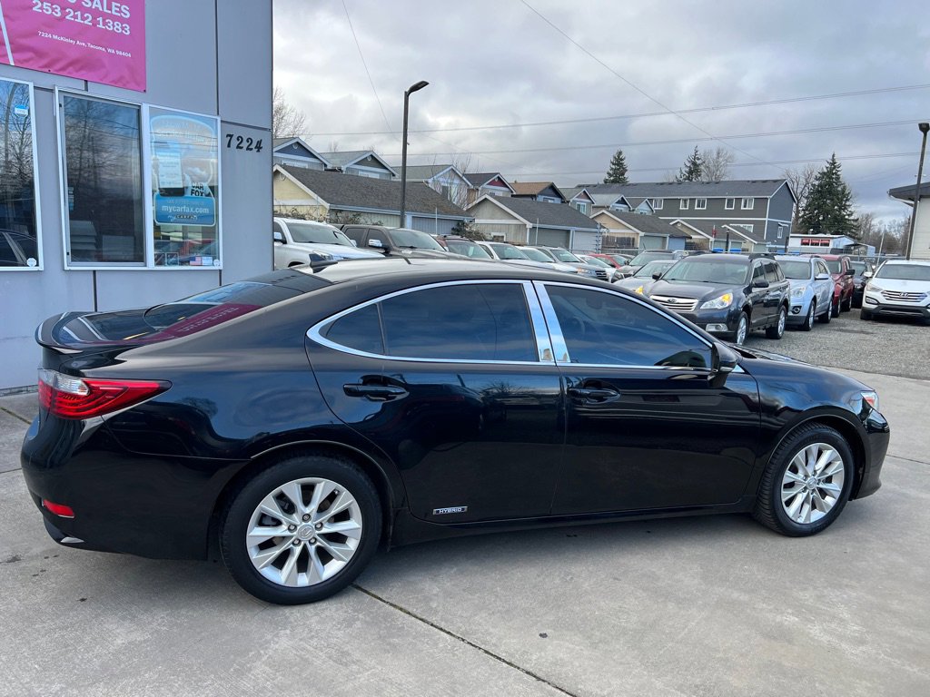 Used 2013 Lexus ES 300h w/ Luxury Pkg FWD image 8