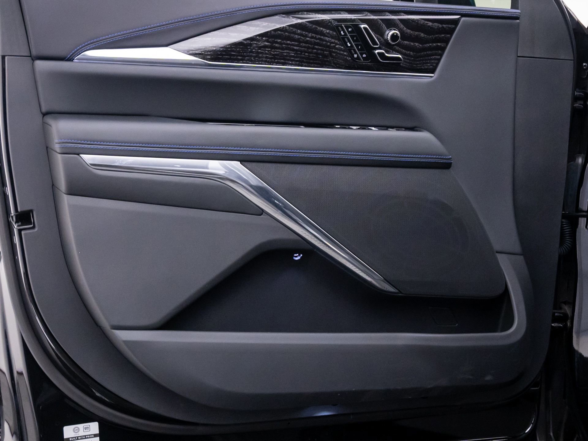 New 2025 Cadillac Escalade IQ Luxury 1 image 15