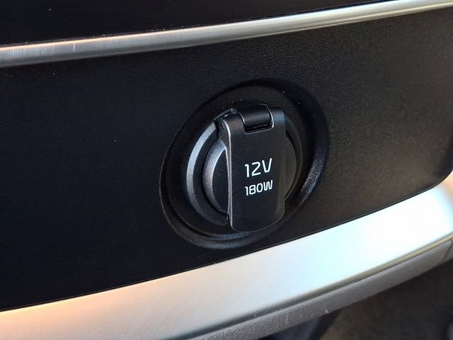 Certified 2026 Kia Carnival LXS FWD image 11