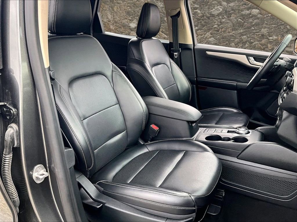 Used 2020 Ford Escape SEL image 7