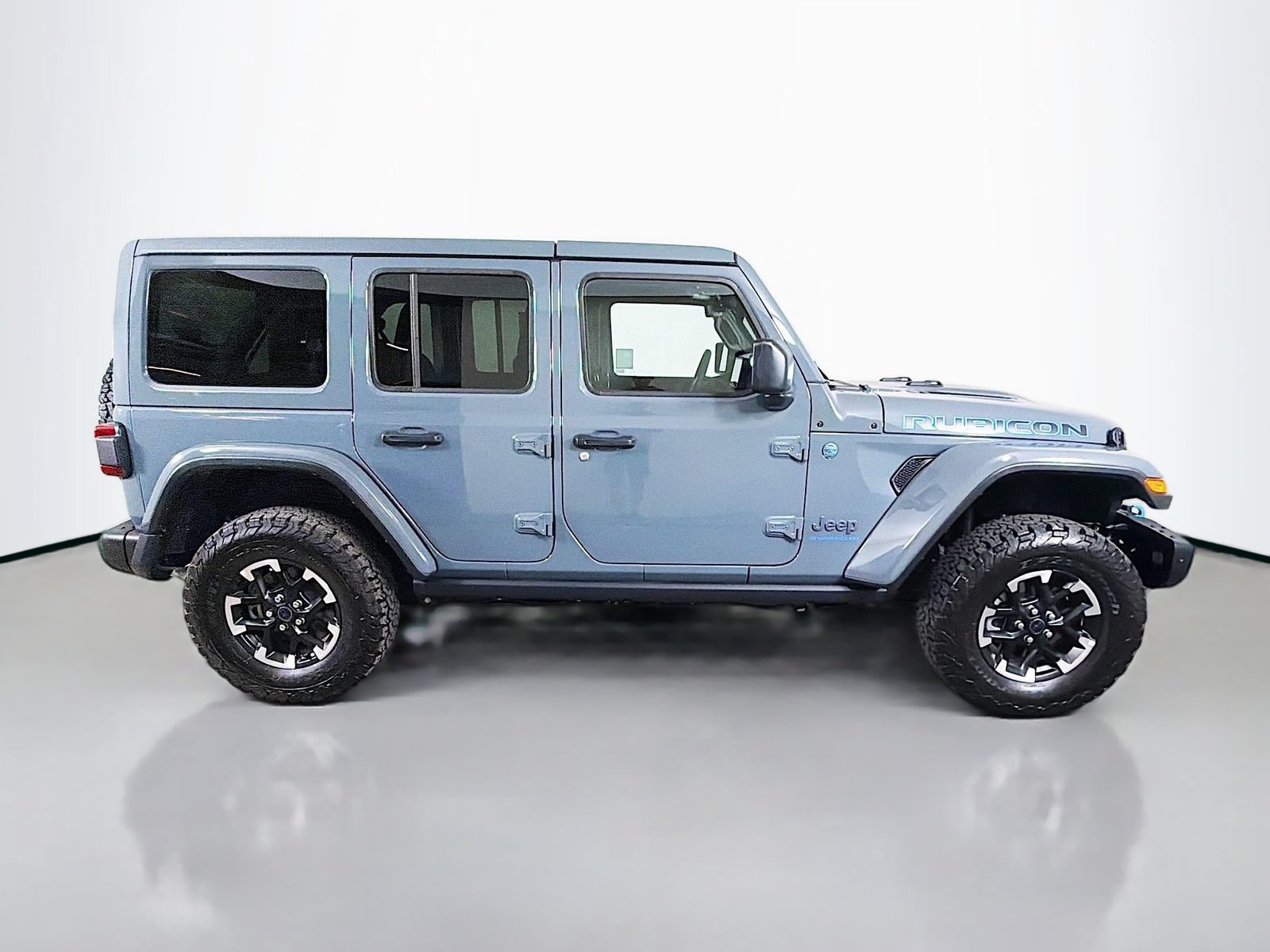 Used 2025 Jeep Wrangler Unlimited Rubicon 4xe AWD/4WD image 6