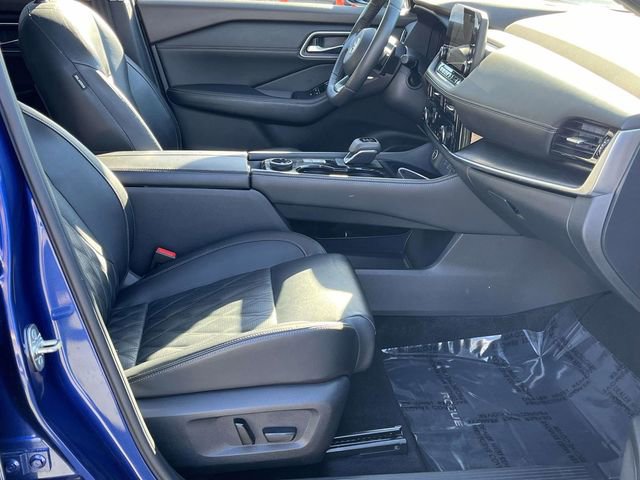 Used 2021 Nissan Rogue Platinum image 25