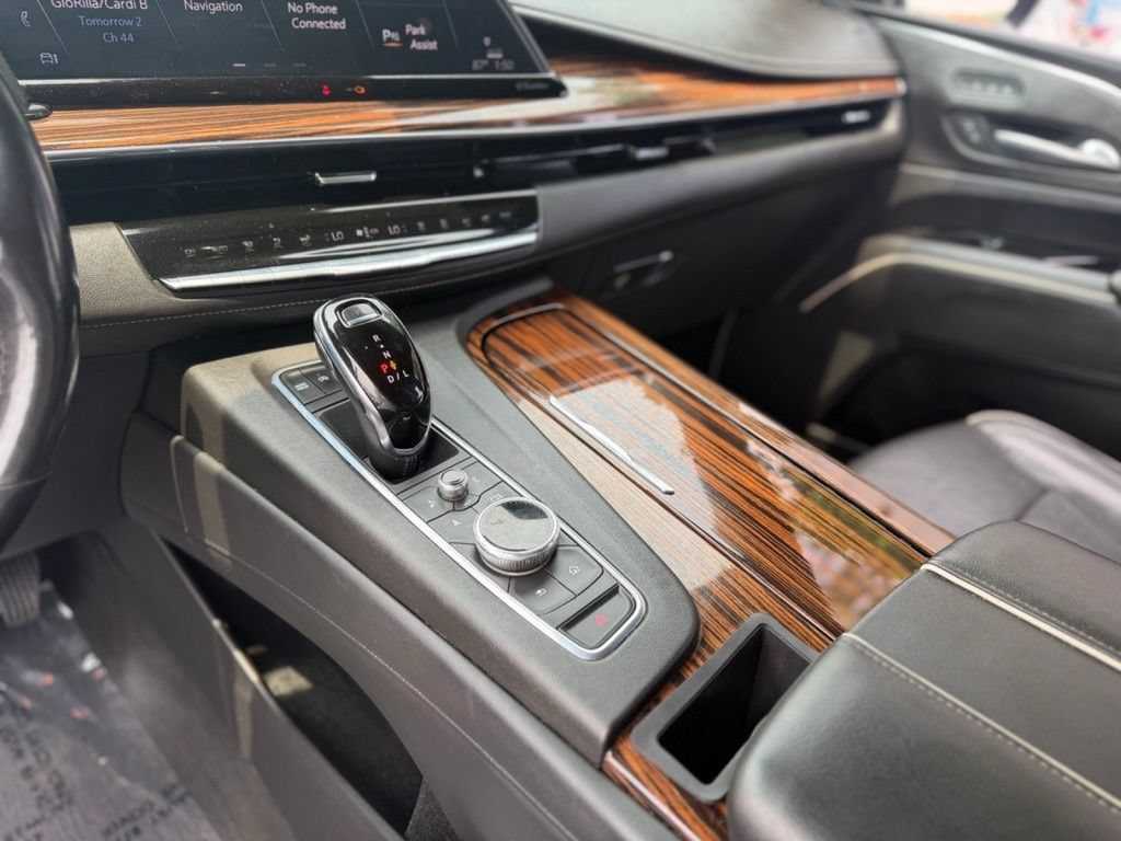 Used 2021 Cadillac Escalade Premium Luxury w/ Driver Assist Tech Package AWD/4WD image 25