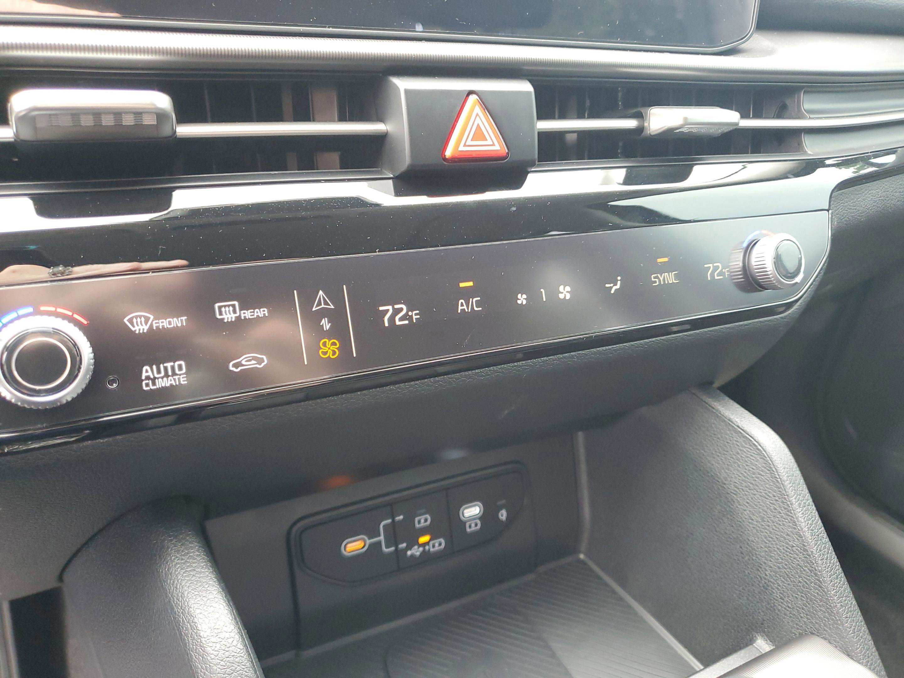 New 2026 Kia Sportage SX image 17