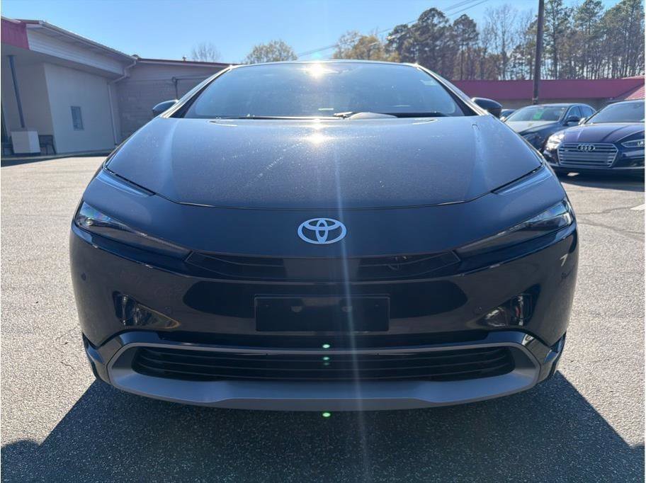 Used 2024 Toyota Prius XLE image 2