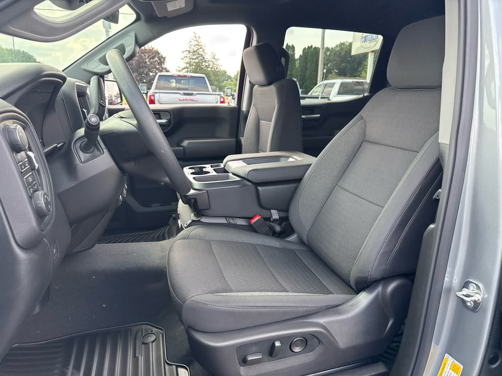 New 2026 Chevrolet Silverado 1500 Custom w/ Turbomax Blackout Package AWD/4WD image 11