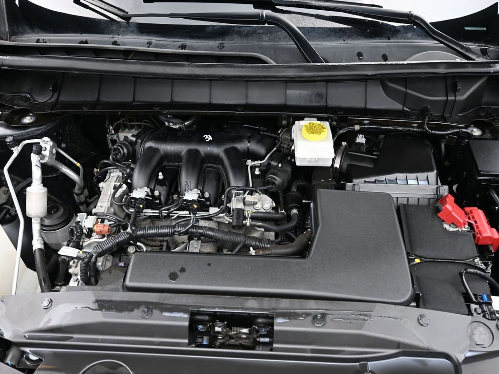 Used 2024 Nissan Pathfinder SV image 14