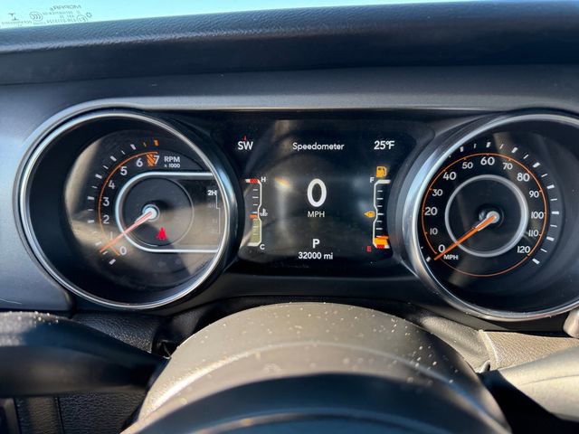 Used 2023 Jeep Gladiator Willys image 14