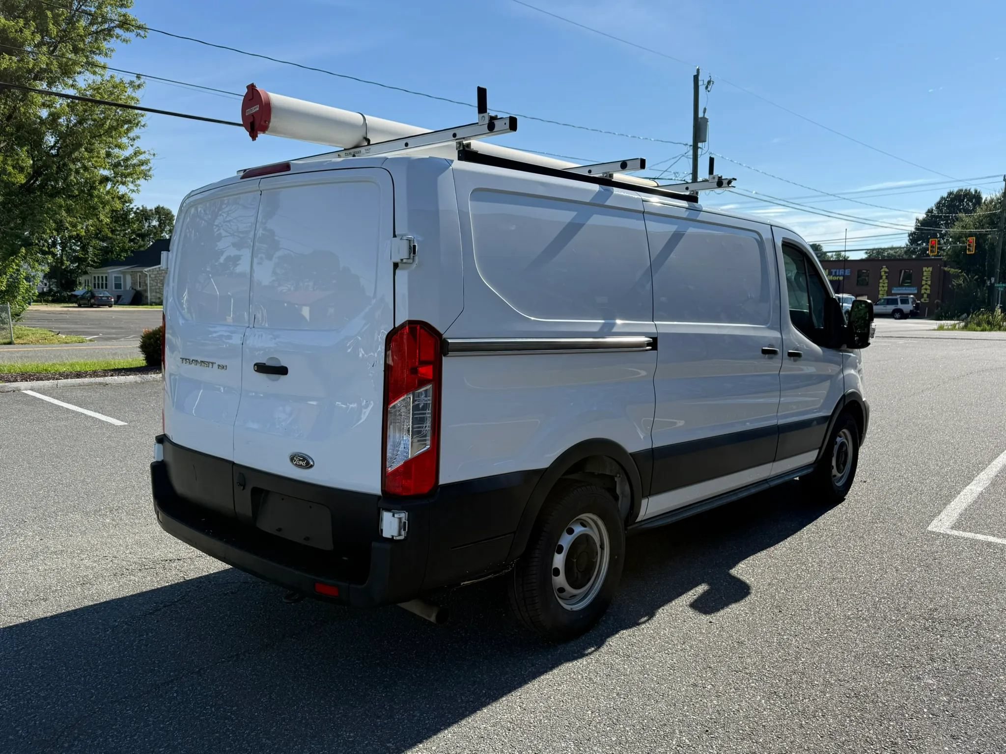 Used 2022 Ford Transit 150 Low Roof RWD image 11