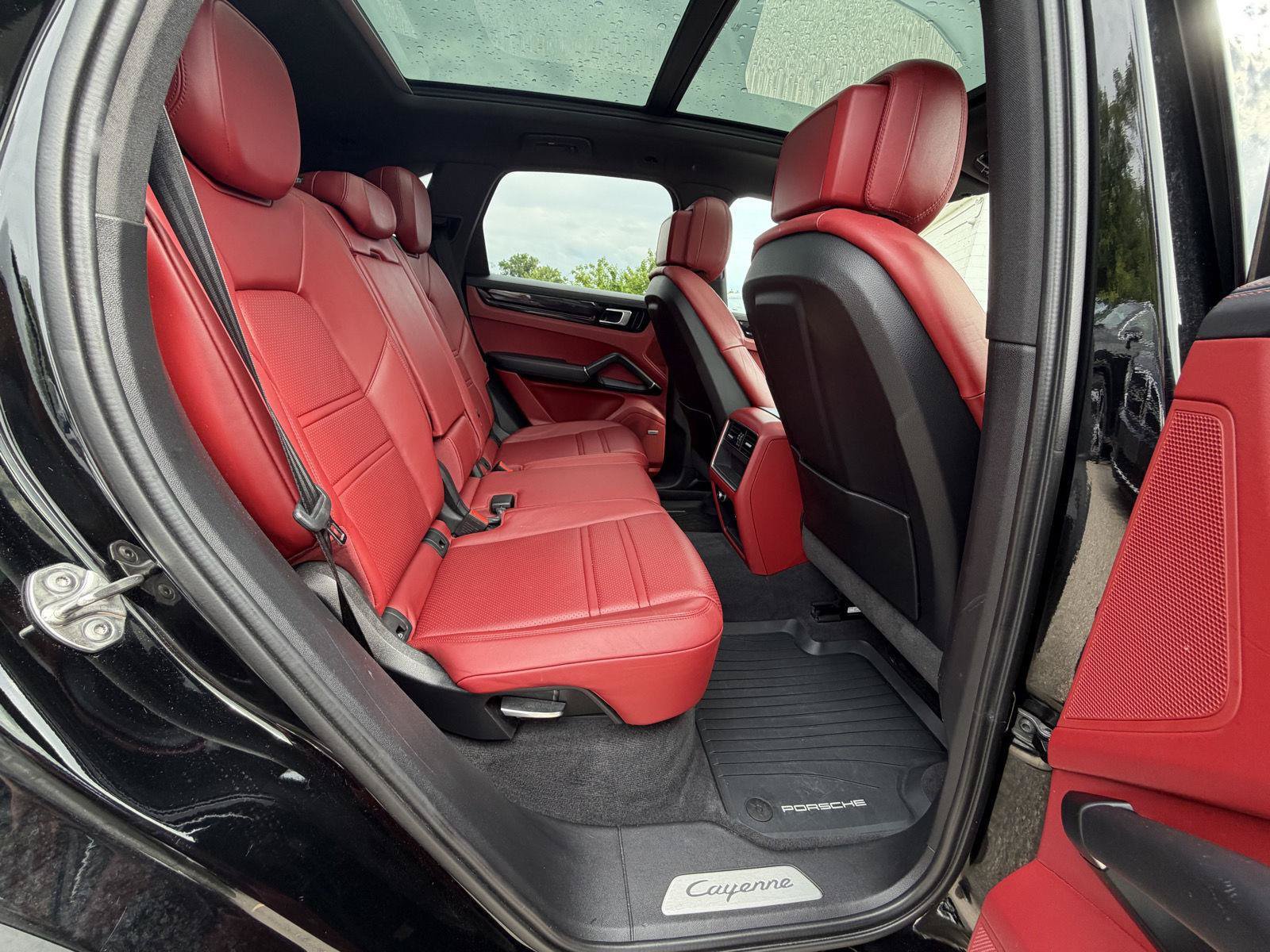 Used 2021 Porsche Cayenne S AWD/4WD image 27