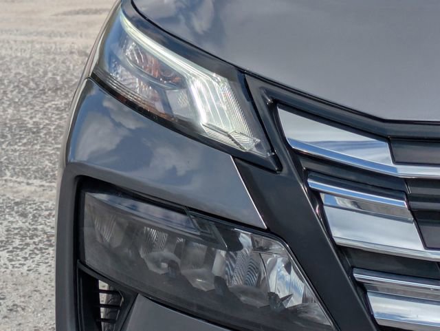 Used 2024 Nissan Rogue SV image 10