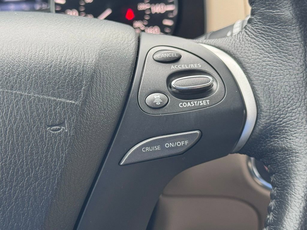 Used 2018 Nissan Pathfinder Platinum FWD image 10