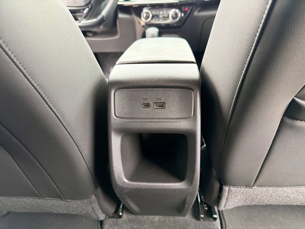 Used 2025 Chevrolet Trax RS w/ Driver Confidence Package FWD image 18